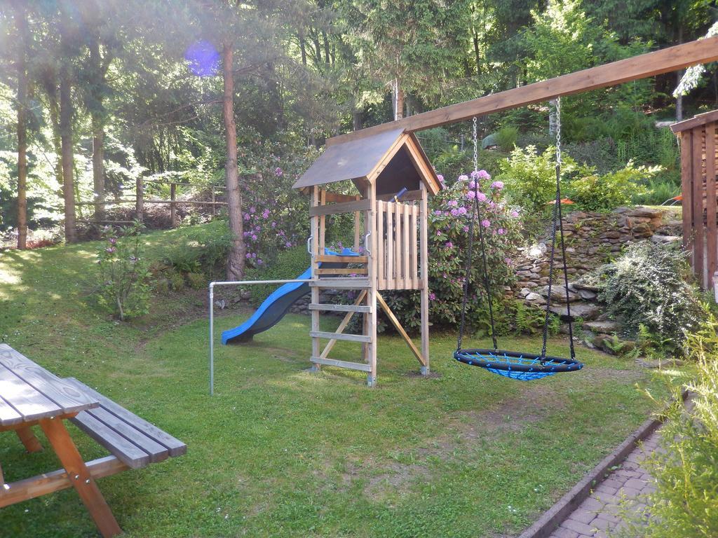 Haus Am Wald Apartment Steindorf am Ossiacher See Exterior foto